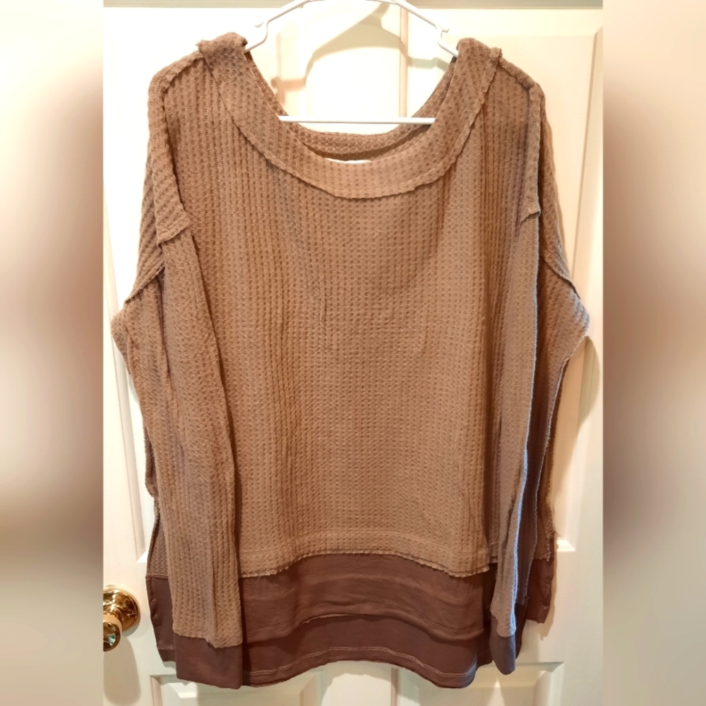 NWT! L Love Womans Brown Long Sleeve Top Size Medium